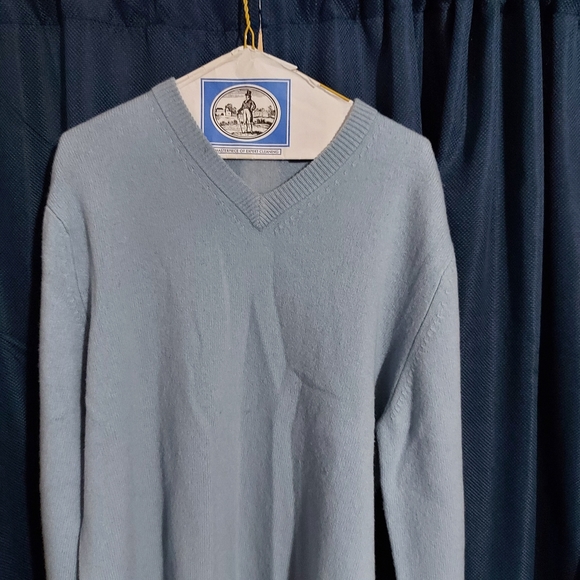 Sweater - Picture 2 of 3